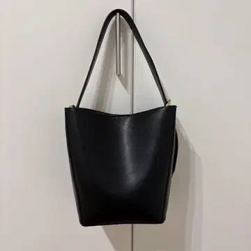 ZARA 블랙 합성 피혁 숄더백 2way 파우치 포함