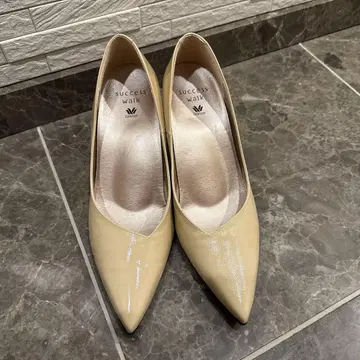 와코루 베이지 스틸레토 하이힐 24cm