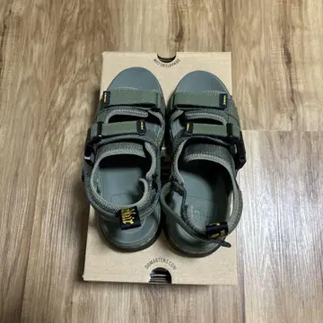Dr. Martens 스포츠 샌들 올리브