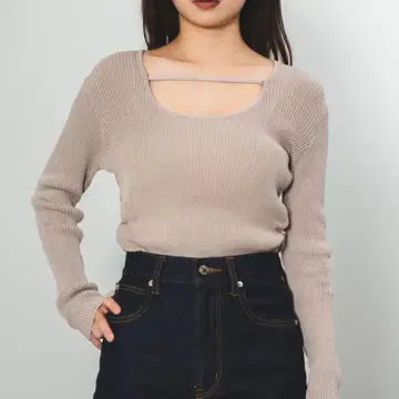 SENEE 스퀘어 데콜테 니트탑 베이지
