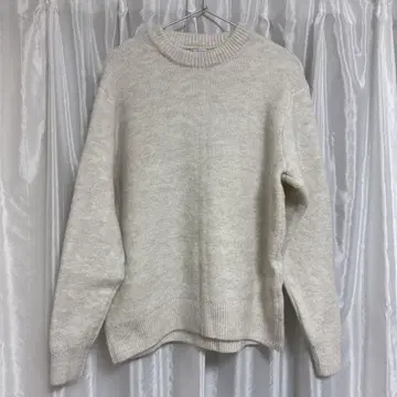 ZARA 니트 스웨터 화이트