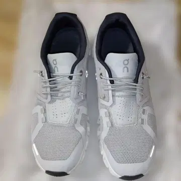 On 러닝화 그레이