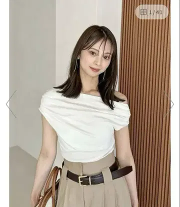 SNIDEL 루즈 넥 컷 풀오버