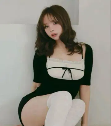 앤드마리 ANDMARY andmary mew 프릴 탑