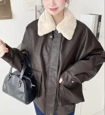 브라운 가죽 자켓 M 사이즈 퍼 포함