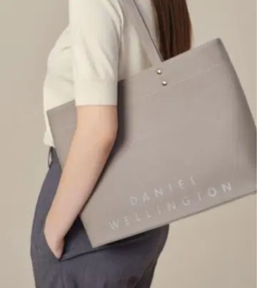 DANIEL WELLINGTON 토트백 베이지