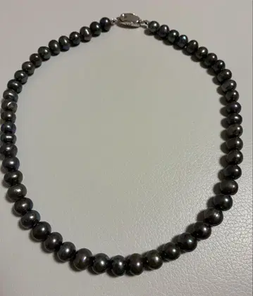블랙 계열 진주 심플 목걸이