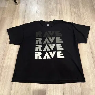 ISNESS MUSIC RAVE 셔츠
