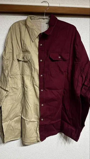 2XL 빨간색과 베이지색 투톤 컬러 긴팔 셔츠