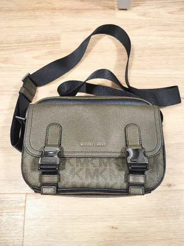 MICHAEL KORS 올리브 그린 숄더백 [중고품]