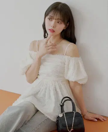 chico 페더 페플럼 블라우스