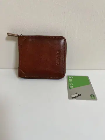 브라운 가죽 접이식 지갑