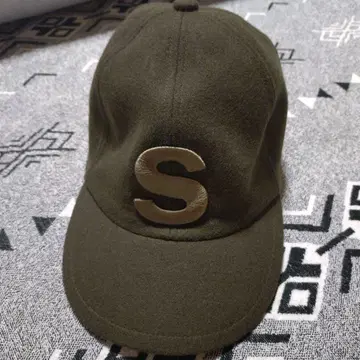 sacai S 로고 올리브색 캡