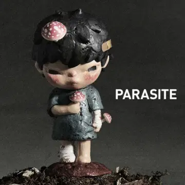 POPMART Hirono / PARASITE