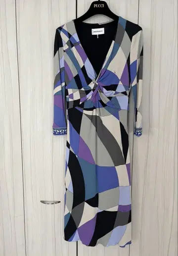 EMILIO PUCCI 에밀리오 푸치 원피스 UK 12 이탈리아제
