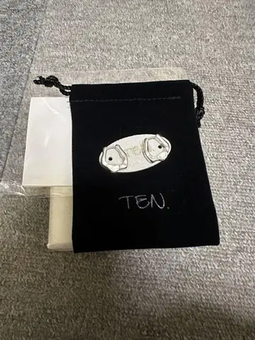TEN. 쉬머 귀걸이