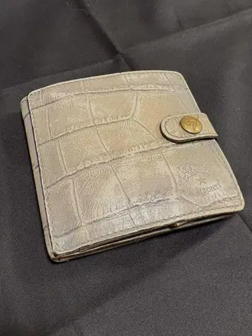 IL BISONTE 가죽제 접이식 지갑 악어 무늬 최애