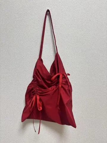 fekete 리본 백 빨간색