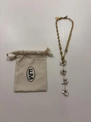 Foundry Mews 펄 목걸이