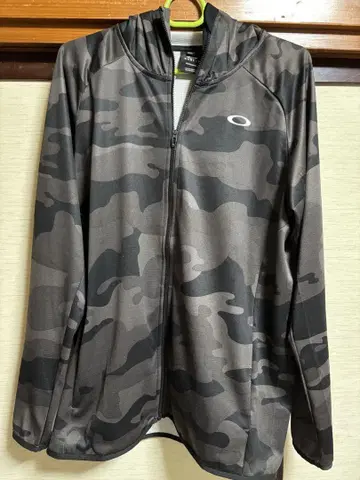 OAKLEY 카모 패턴 후드티 L 사이즈