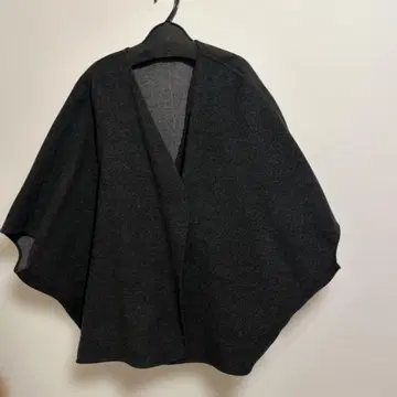 비어즐리 울 100% 케이프 코트