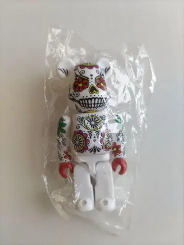 베어브릭 BE@RBRICK 시리즈 멕시칸 스컬