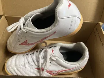 Mizuno 풋살화 화이트/레드
