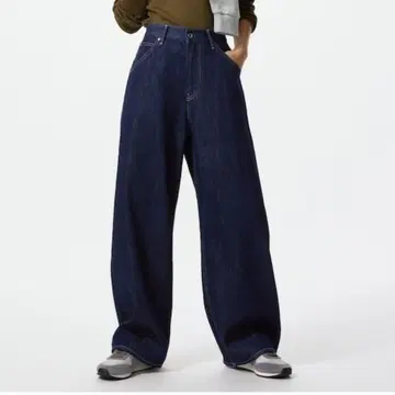 [1회 착용] UNIQLO 배기 커브진 기장 짧은 네이비