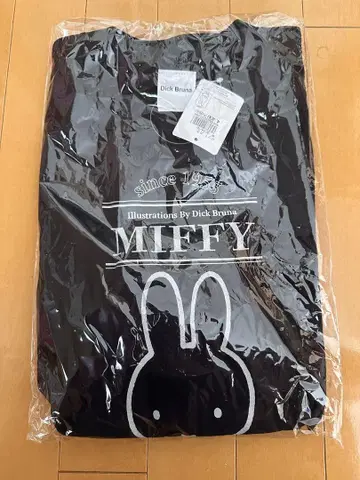 딕 브루나 (미피)의 롱 슬리브 T셔츠입니다.