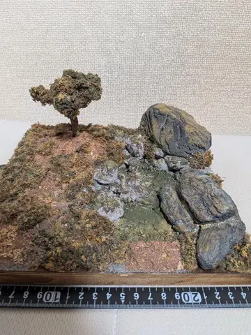미니어처 풍경 디오라마 나무와 바위