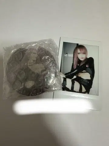 JILUKA Sena 폴라로이드, 캔뱃지