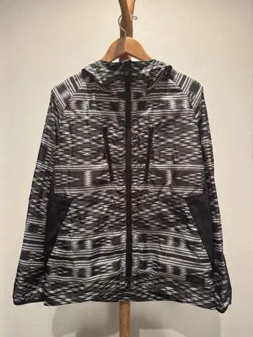 W.MOUNTAINEERING x PENDLETON 라이트 쉘 후드티