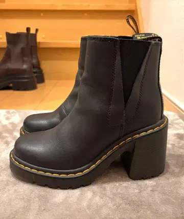 Dr. Martens 사이드 고어 부츠 블랙 UK4