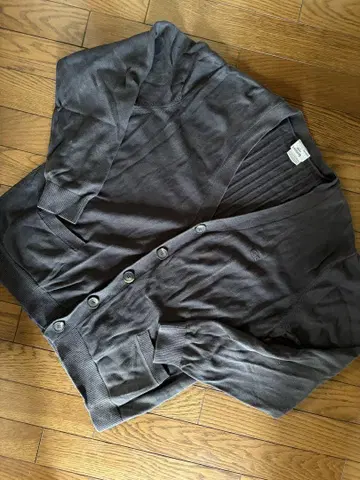 구제 의류 LACOSTE 그레이 가디건 사이즈 6