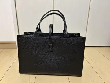 블랙 가죽 토트백