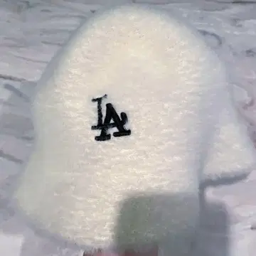 LA 바게트 햇 화이트