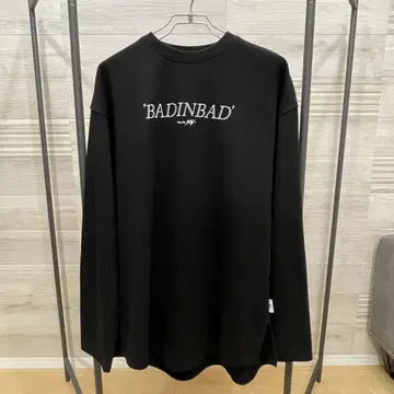 새상품급 BAD IN BAD 긴팔 라운드 티셔츠 [ size L ]