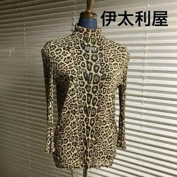 컨디션 최상! 이타리야 섬세한 플리츠 가공 티셔츠