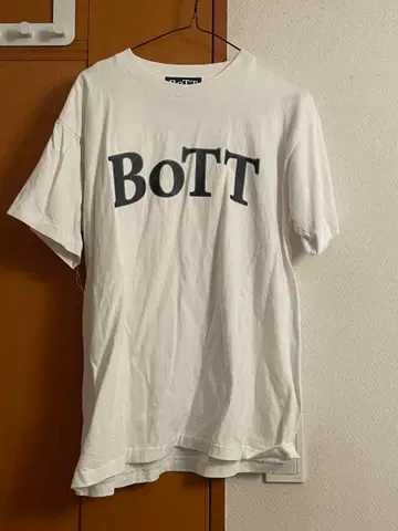 BoTT 화이트 T셔츠 M