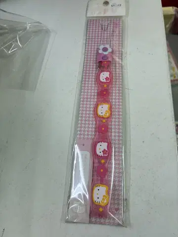 산리오 하운드투스 헬로키티 스트랩 카오하나 레트로