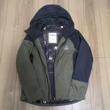 Reebok 후드 부착 나일론 자켓