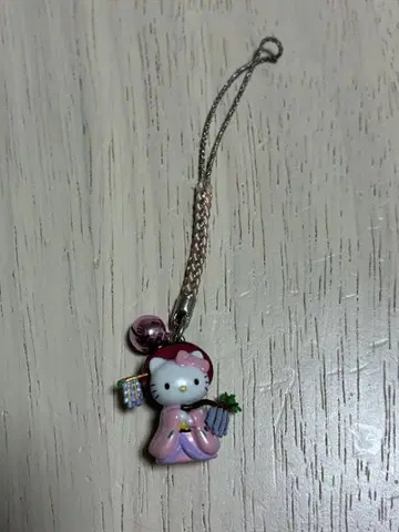 지역 한정 키티 키링