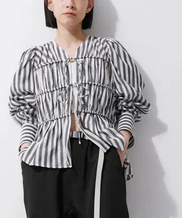 [ 완판템 ] 허리 쉐이프 개더 셔츠