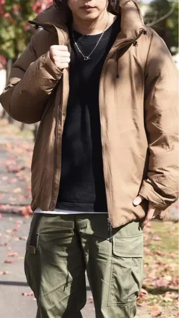 화이트 마운티니어링 타이온 다운 자켓 브라운 1 사이즈