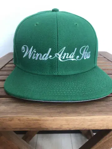 [ 미사용 그린 ] wind and sea 스냅백 캡 초기 그린
