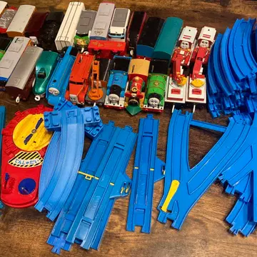 프라레일 차량과 레일 세트