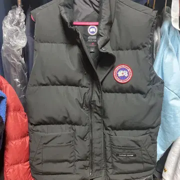 Canada Goose 블랙 다운 베스트 S
