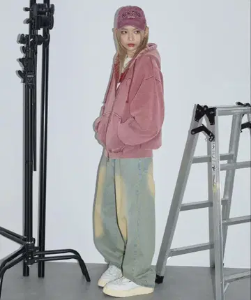 오버 사이즈 핑크 후드 부착 맨투맨