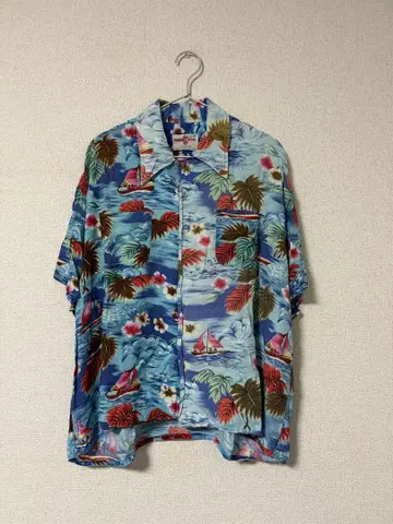 HAWAIIAN HOLIDAY 하와이안 반팔 셔츠