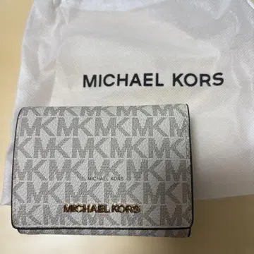 MICHAEL KORS 3단 폴더형 지갑 모노그램